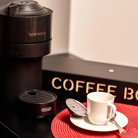 Modern 2-bedroom - Fully Outfitted - Free Parking *