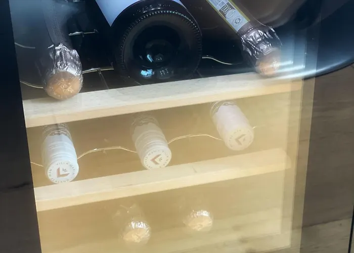 Apartament Modern 2-bedroom - Fully Outfitted - Free Parking Bratislava