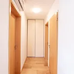 Apartment Modern 2-bedroom - Fully Outfitted - Free Parking